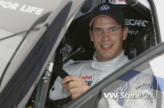 Volkswagen představuje čtyřdvéřový up!