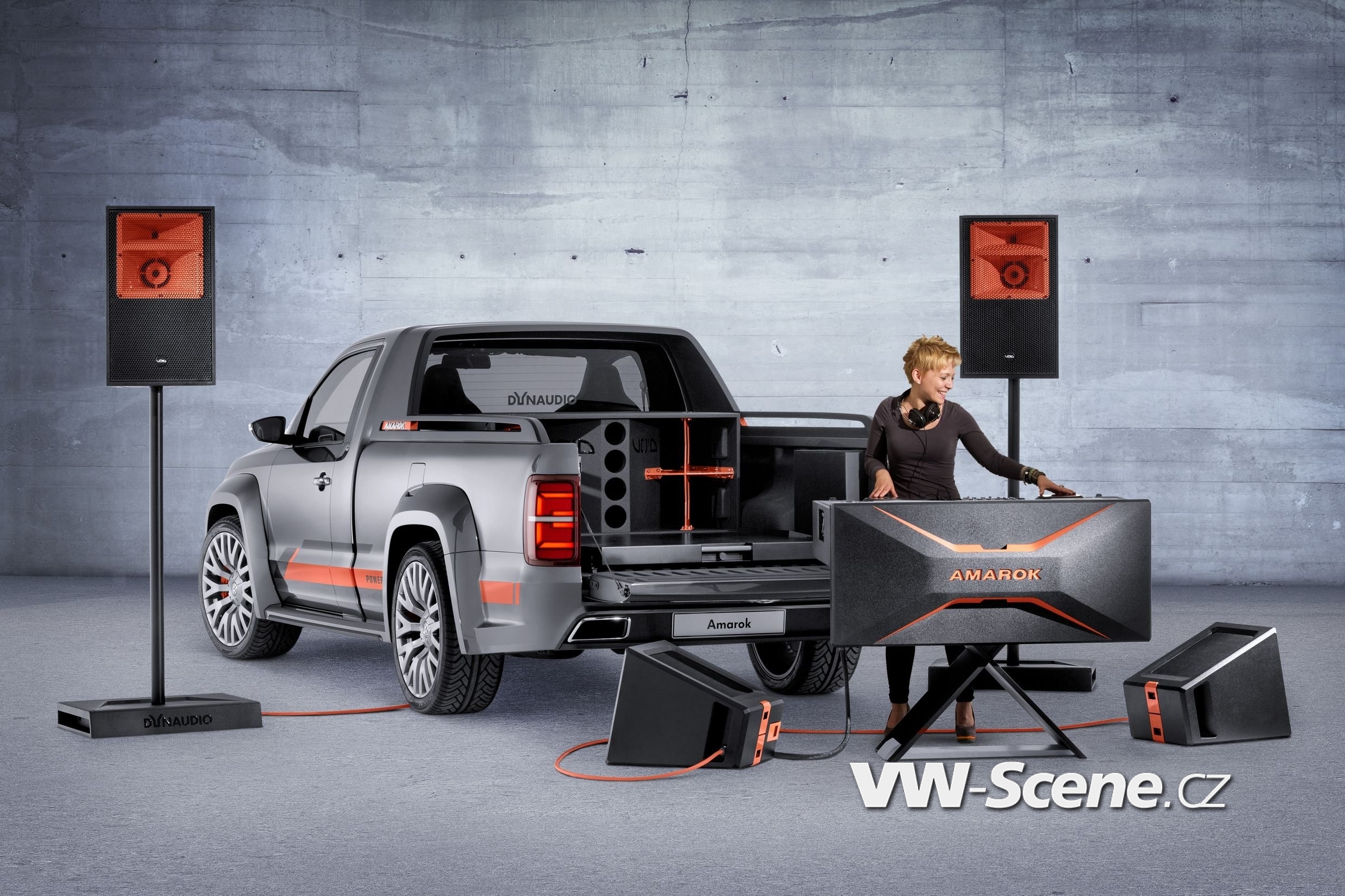 Volkswagen Amarok Power s 5000W zvukovou aparaturou pro DJ roztančí každou party!