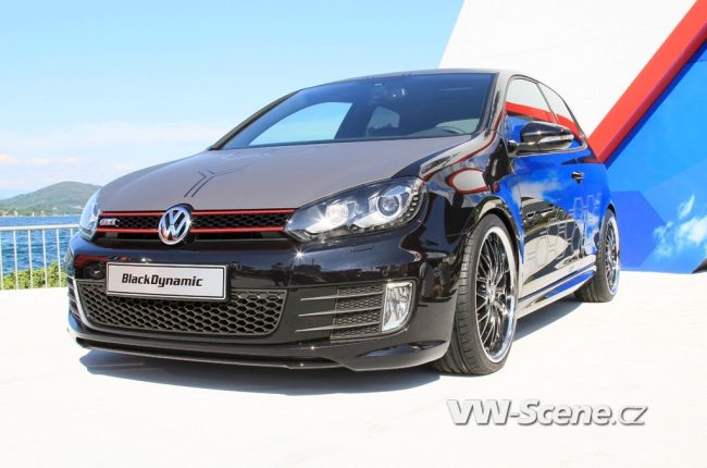 VW Golf GTI Black Dynamic