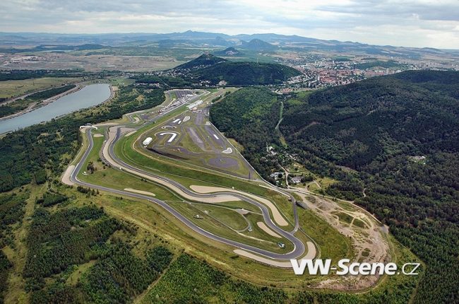 Autodrom Most zve znovu veřejnost k zahájení sezóny