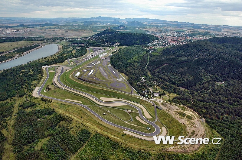 Autodrom Most zve znovu veřejnost k zahájení sezóny