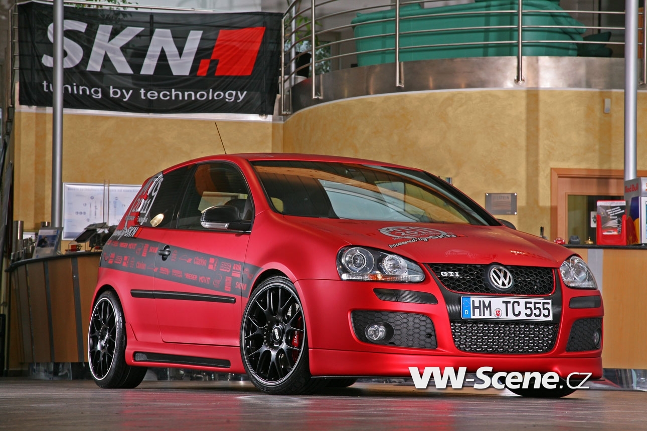 TUNING LIVE – SKN Golf V GTI Motorshow