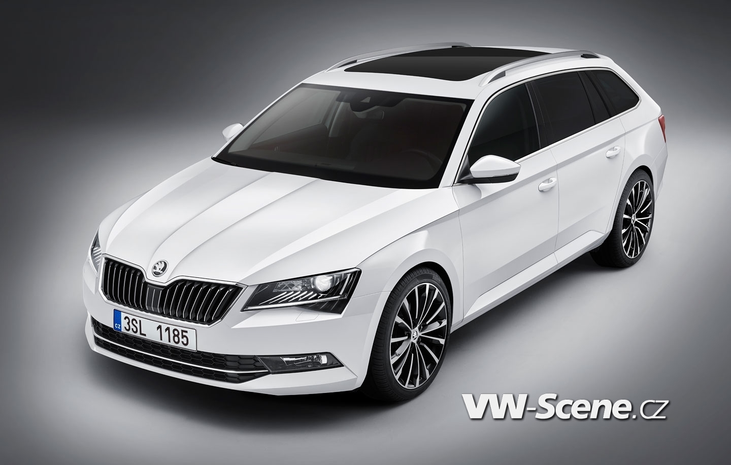 Škoda Superb Combi oficiálně!
