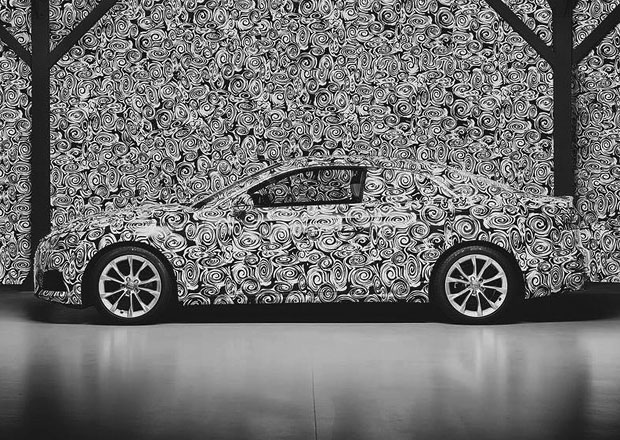 Nové Audi A5 se začíná odhalovat