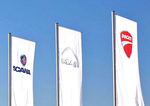 Volkswagen uvažuje o prodeji tří ze svých firem