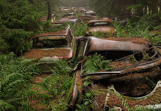 Belgický Chatillion a jeho automobilový hřbitov