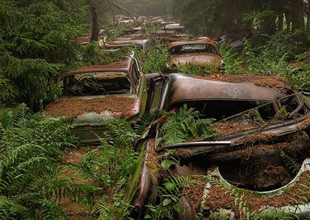 Belgický Chatillion a jeho automobilový hřbitov