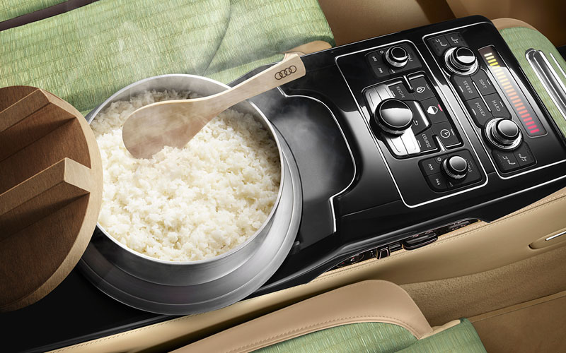 Audi A8 je v Japonsku nabízena s rýžovarem ovládaným přes infotainment!