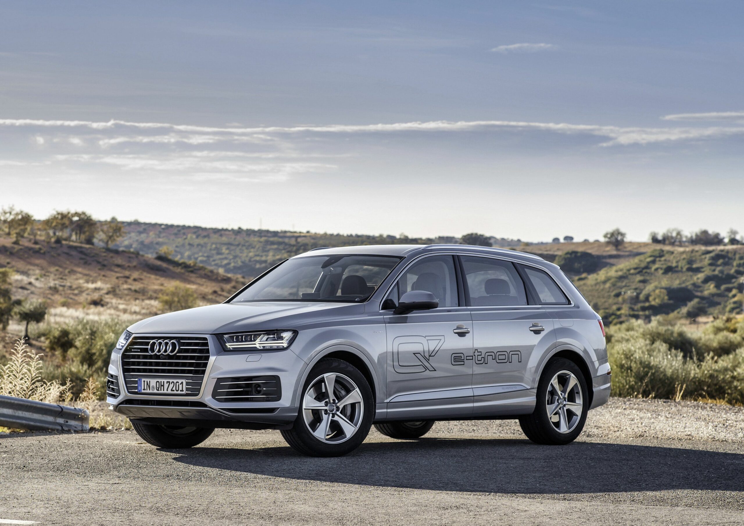 Audi Q7 e-tron quattro přichází na český trh