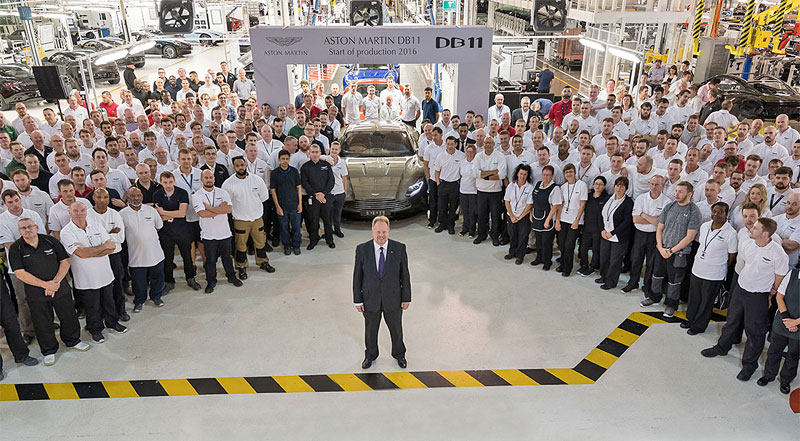 DB11 jde do výroby a Aston fušuje i do moře