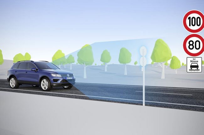 Asistent pro rozpoznávání dopravních značek poskytuje aktuální informace v reálném čase