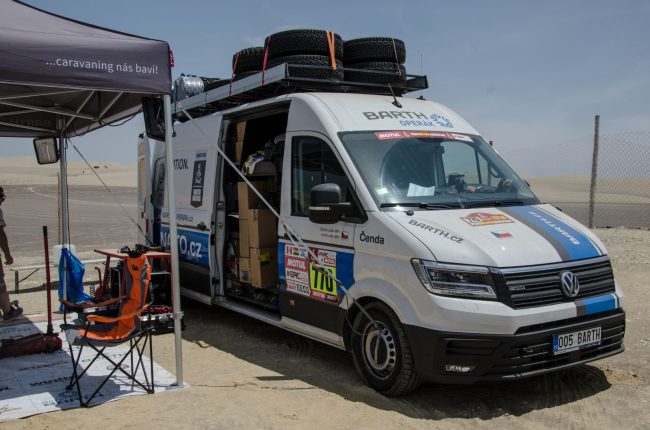 Volkswagen Crafter 4Motion úspěšně čelí nástrahám drsné Rallye Dakar
