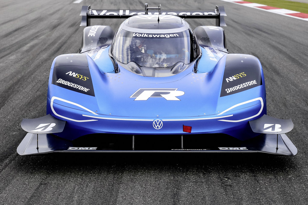 Elektrický závodní vůz Volkswagen ID.R zaútočí na rekord Formule 1