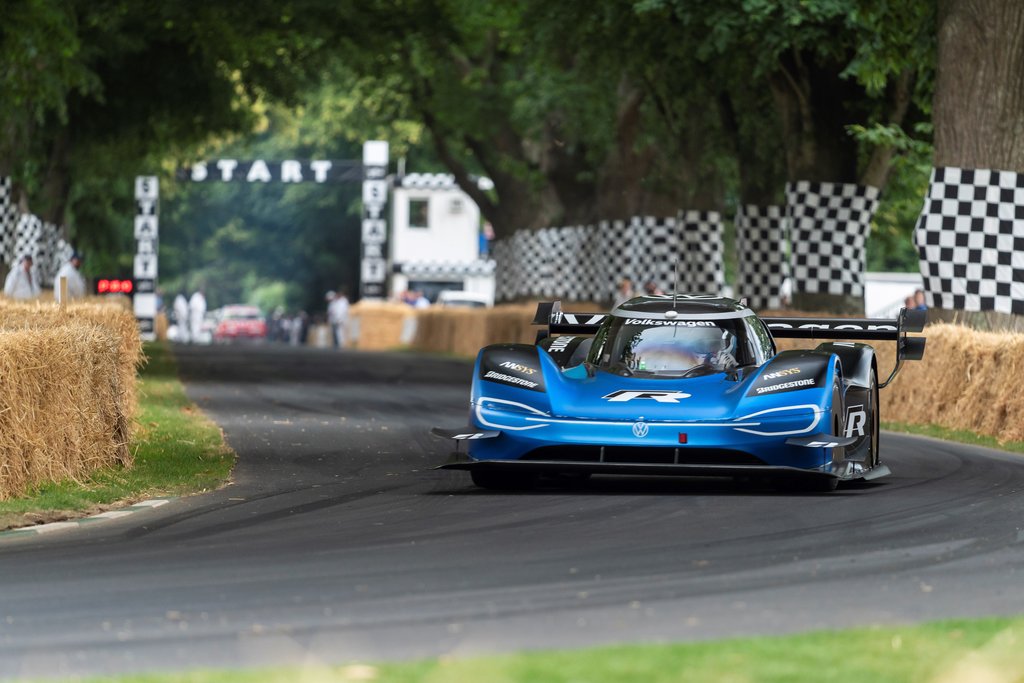 Volkswagen ID.R stanovil nový rekord v Goodwoodu
