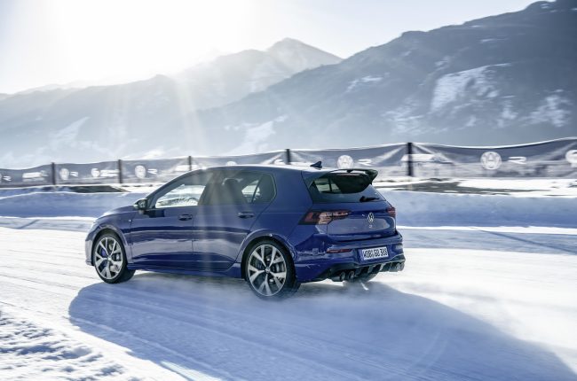 Nový Volkswagen Golf R stanovuje svými výkony měřítka