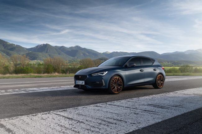 SEAT CUPRA slaví hattrick