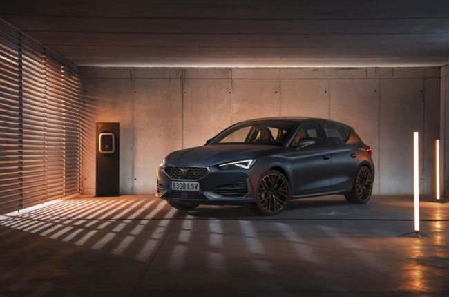 CUPRA Leon e-Hybrid poskytuje nyní ještě sportovnější výkony