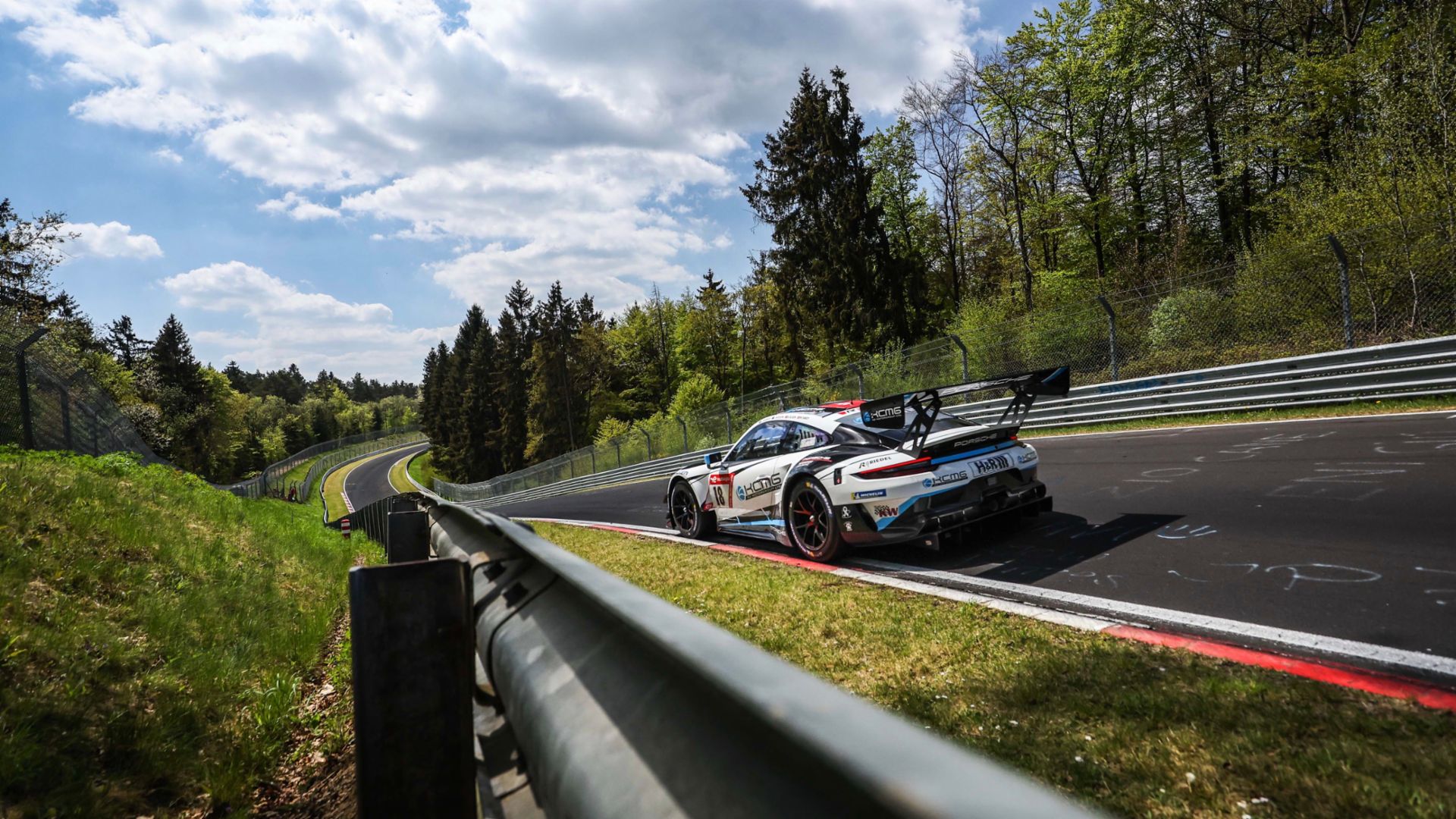 Porsche chce obhájit titul na Nürburgringu s vozem 911 GT3 R