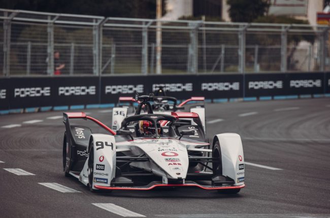 Dvě Porsche 99X Electric připravena na debutový závod Formule E v Indonésii