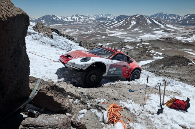 Porsche 911 vyjelo v Chile na sopku